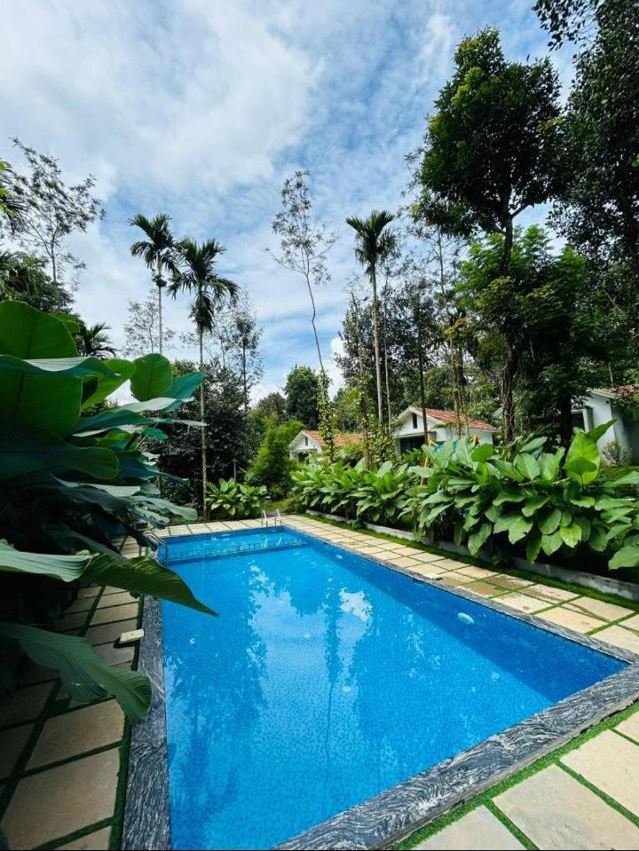 Le Vista Resort Sultan Bathery Bagian luar foto